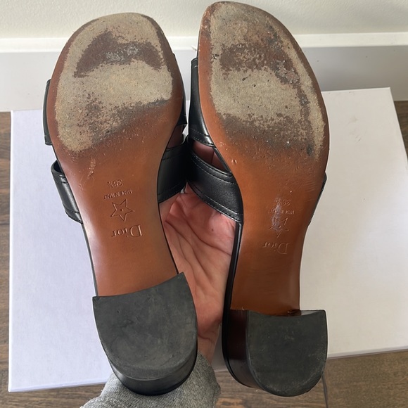 Dior 30 Montaigne Sandals in Black Leather - Picture 4 of 5